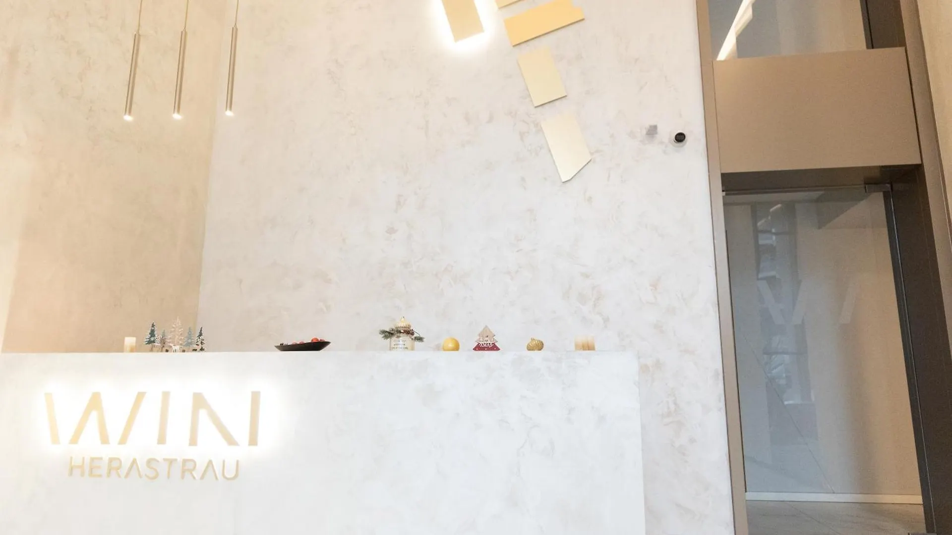 Luxury Brand New Win Herastrau Βουκουρέστι 0*,  Ρουμανία